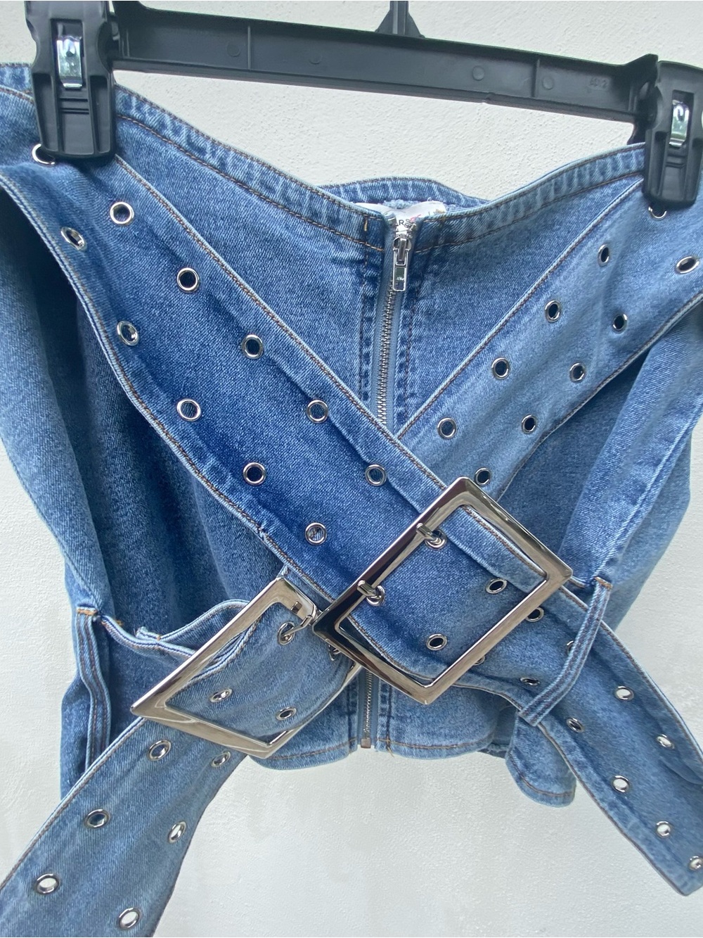 Oversized Crossed Buckle Denim Mini Skirt Size Large - Picture 2 of 5